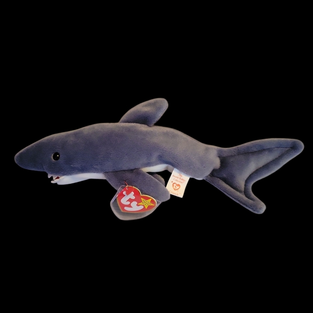 🦈 Ty Beanie Baby “Crunch” the Shark (1996, P.E. Pellets, Red 200 Tag, Retired)